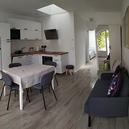 Charmant Et Lumineux Logement, Au Coeur De Кабур Екстериор снимка